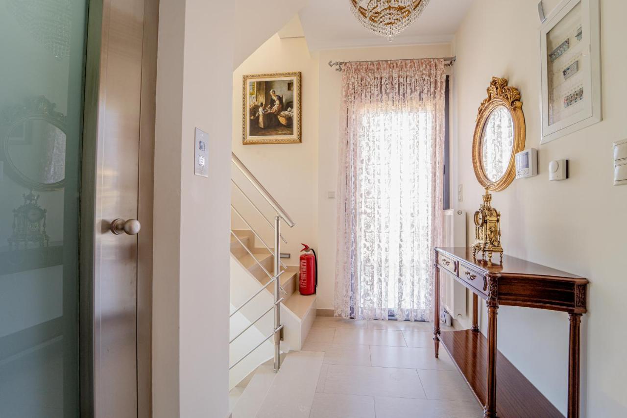 The Palm, & Airport Closeby - Pool Порто-Рафти