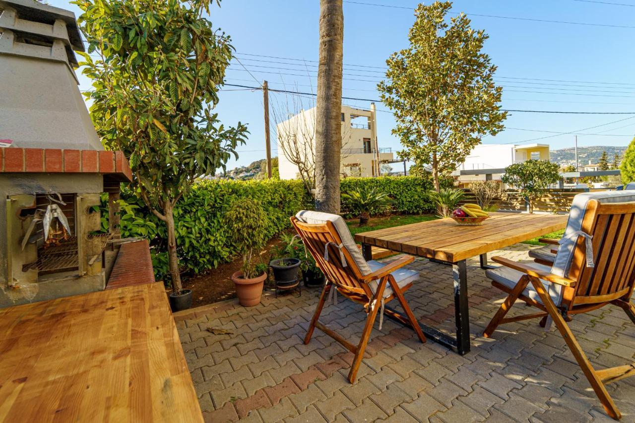 The Palm, & Airport Closeby - Pool Вилла