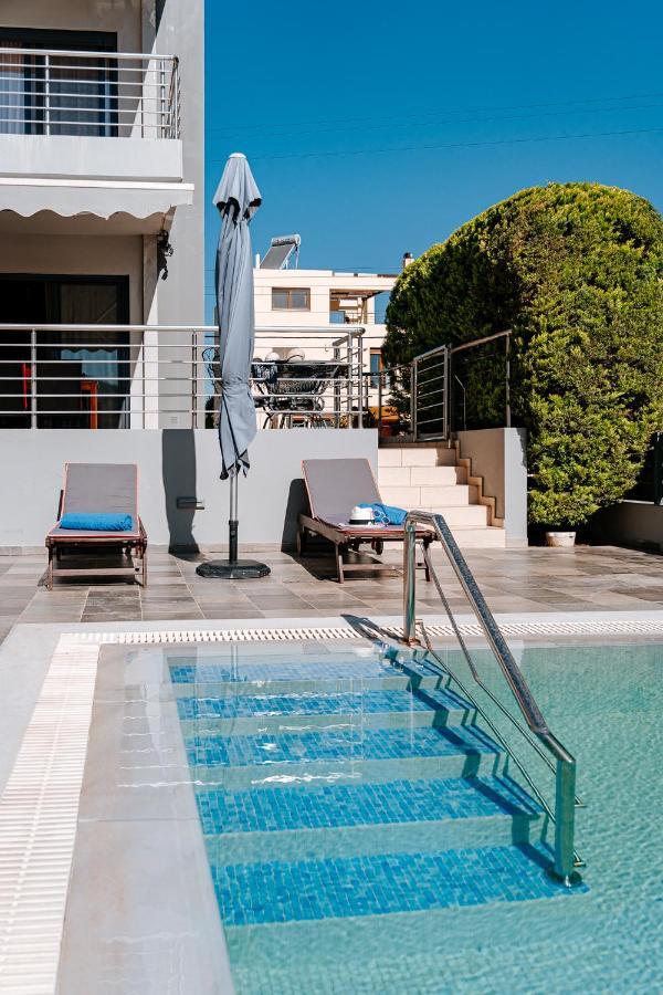 The Palm, & Airport Closeby - Pool Порто-Рафти